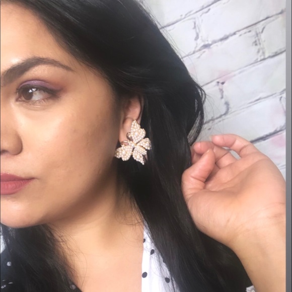 madame butterfly statement earrings - Picture 2 of 2